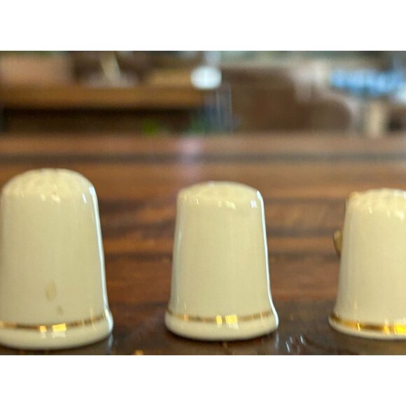 Vintage Collectible Thimbles  Hobart Tasmania Route 66 Montreal  Unique Souvenir - Picture 7 of 7